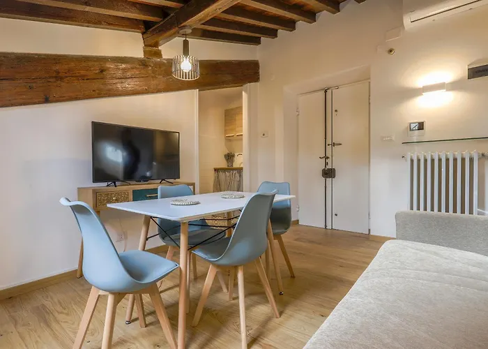 Palazzo Borghese Apartment With Panoramic Terrace